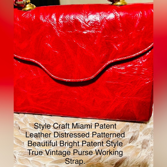 Vintage Style Craft Miami Bright Red Patent Lthr Style Purse w 1 carry handle. - Picture 4 of 13